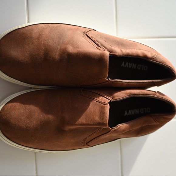 Men's Casual Slip-On Sneakers Old Navy Size 10 - Brown Suede - Picture 2 of 7